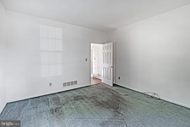 $899,900 | 132 Dewberry Drive, Hockessin, DE 19707