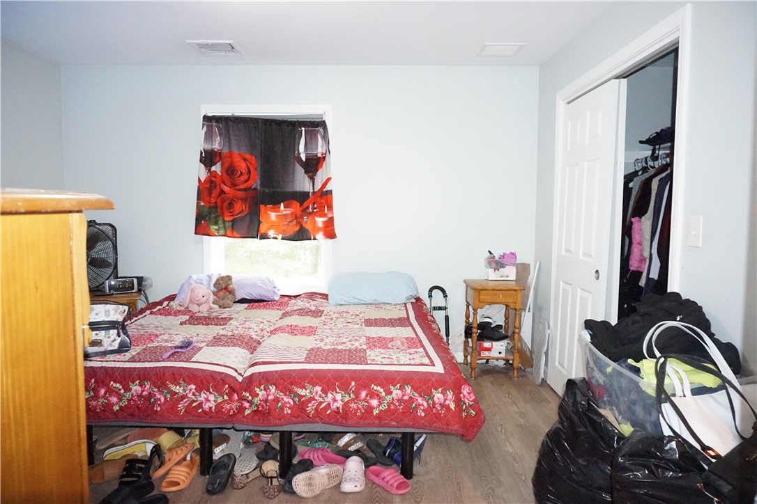 12 Thomas Avenue Pawtucket, RI 02860 - Photo 20 of 29