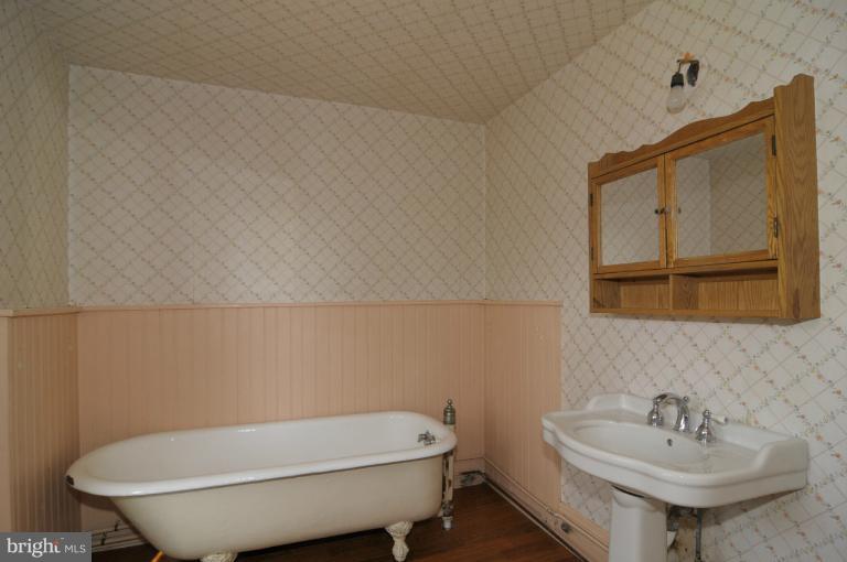 17214 Dr Bird Road Silver Spring, MD 20906 - Photo 20 of 30 Bath
