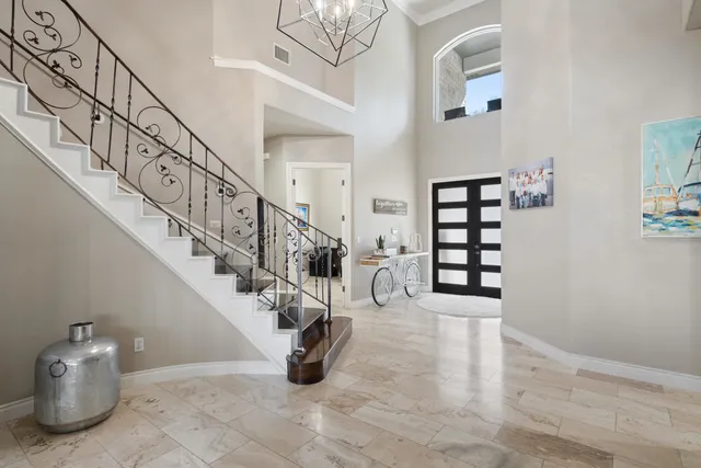 a view of entryway and hall