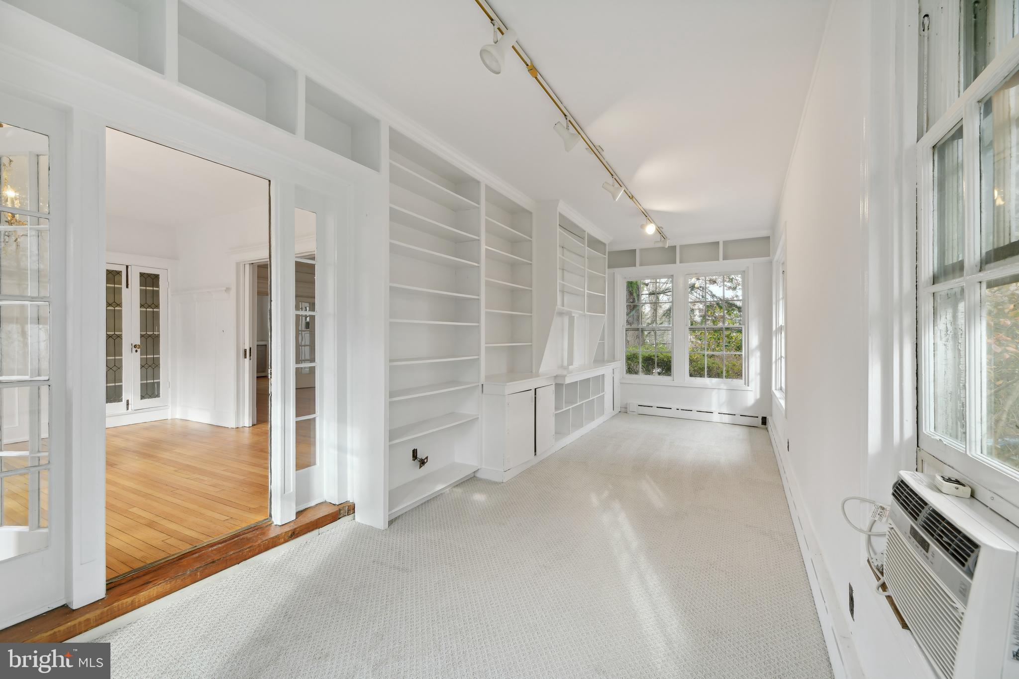 3802 Military Road Northwest Washington, DC 20015 - Photo 12 of 45 Side Den or Family Room