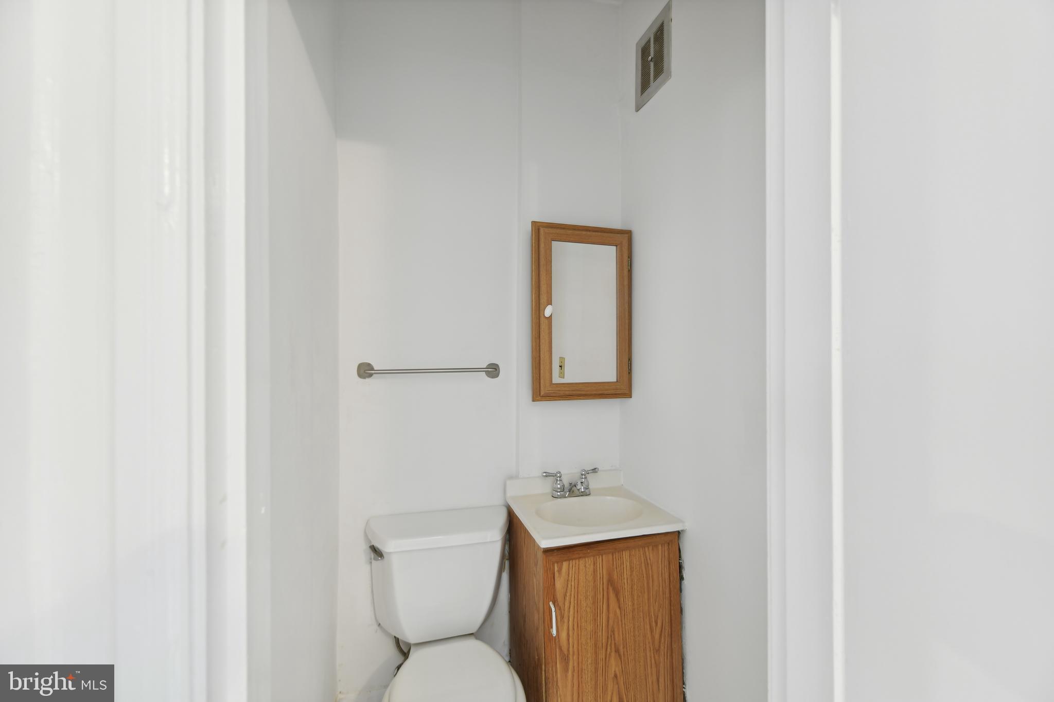 3802 Military Road Northwest Washington, DC 20015 - Photo 18 of 45 Main Level Powder Room