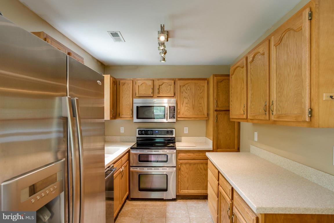25865 Ricky Drive Hollywood, MD 20636 - Photo 7 of 23 Kitchen