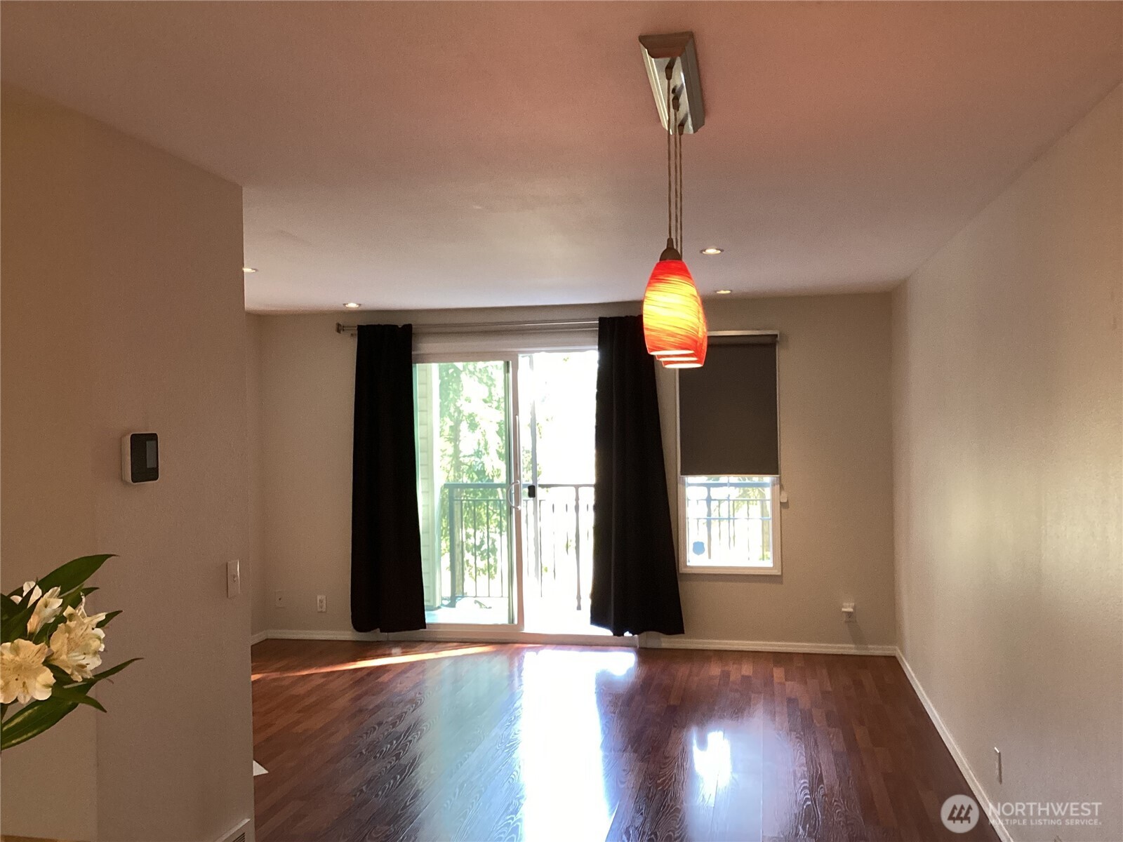 8512 242nd Street Southwest, Unit 4 Edmonds, WA 98026 - Photo 12 of 37