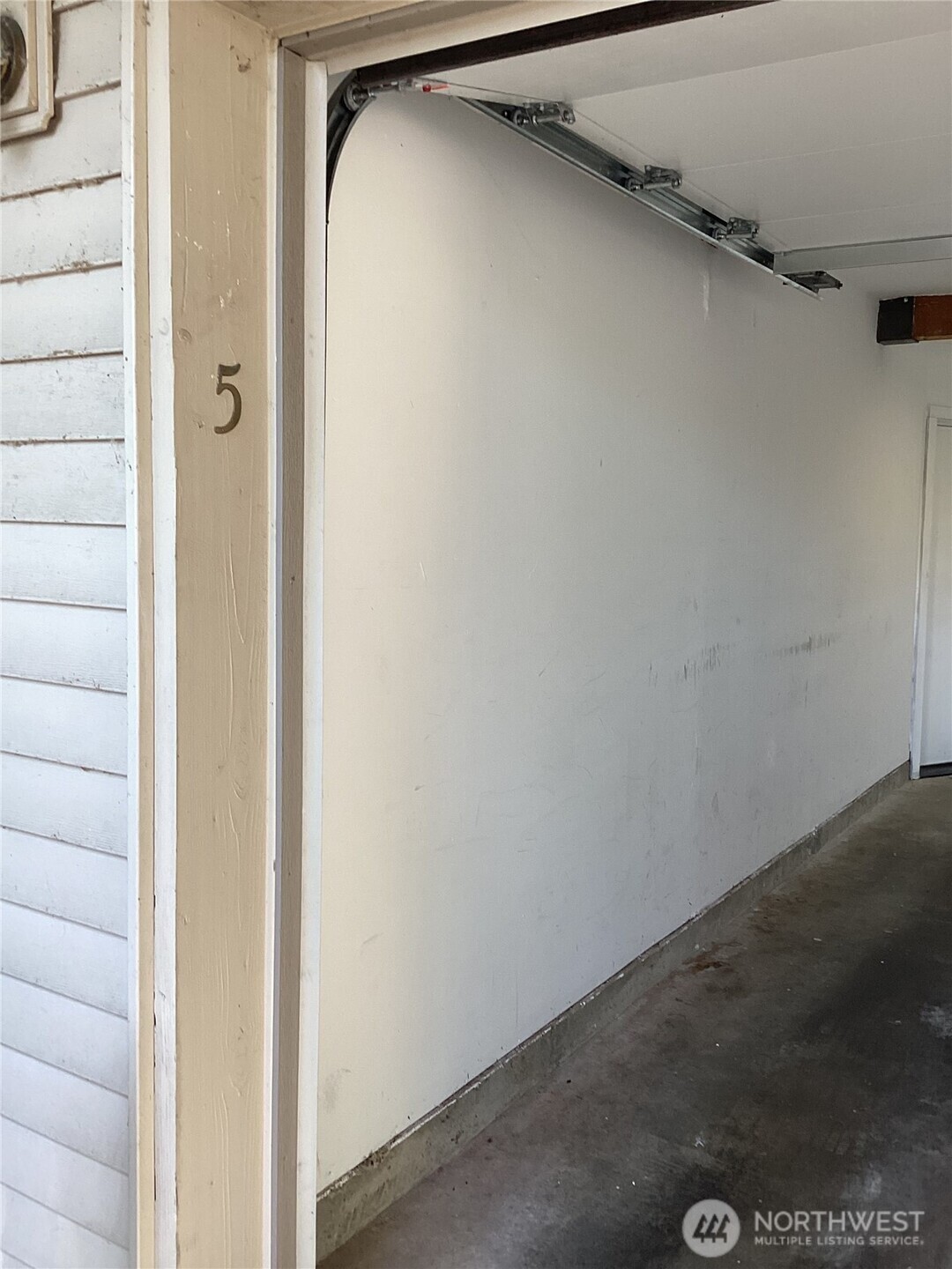 8512 242nd Street Southwest, Unit 4 Edmonds, WA 98026 - Photo 35 of 37