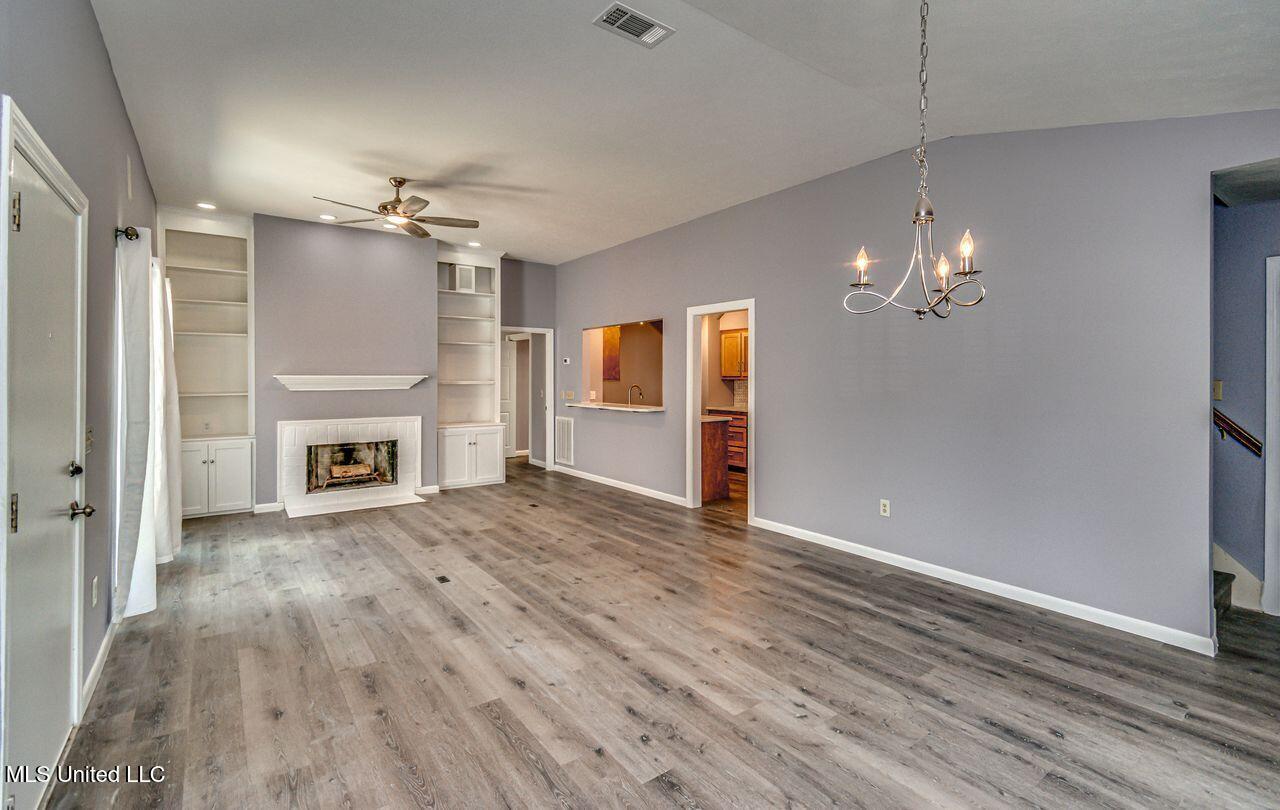 114 River Place Jackson, MS 39211 - Photo 2 of 13 River Place 1