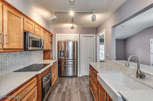 $165,000 | 114 River Place, Jackson, MS 39211