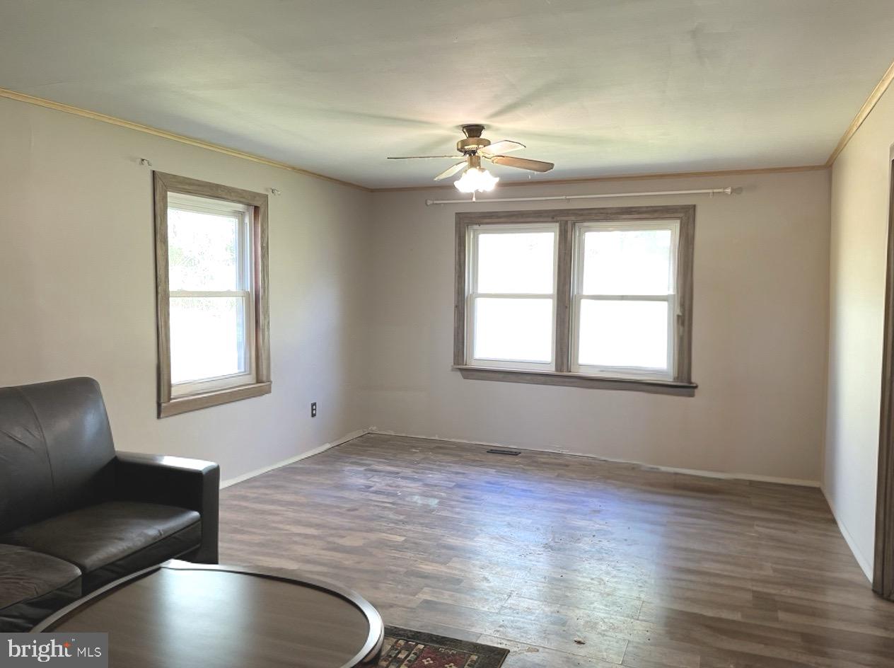 909 Emory Church Road Upperco, MD 21155 - Photo 5 of 13 Family room
