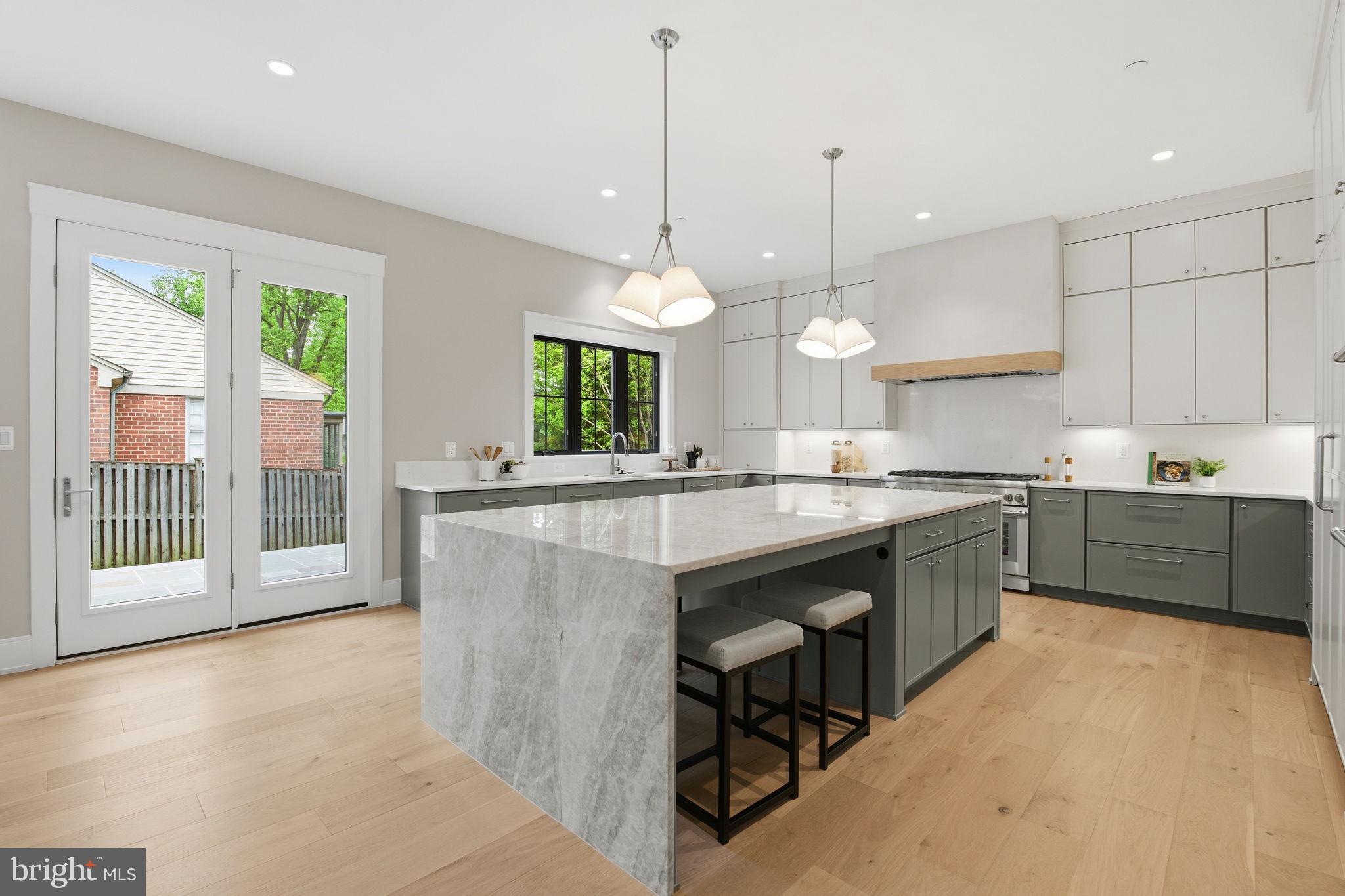 3301 Winnett Road Chevy Chase, MD 20815 - Photo 18 of 85