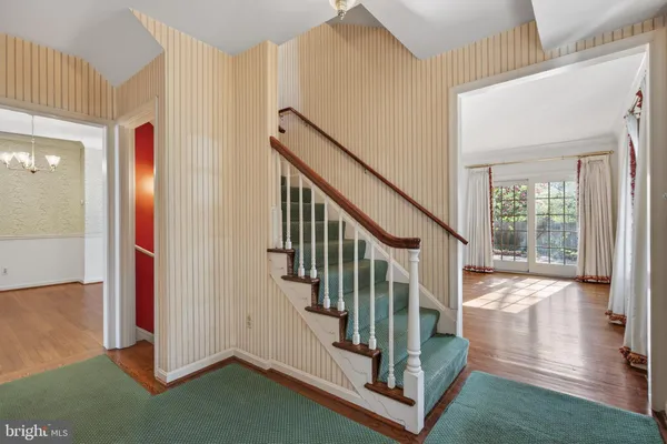 $1,250,000 | 3512 Hamlet Place, Chevy Chase, MD 20815