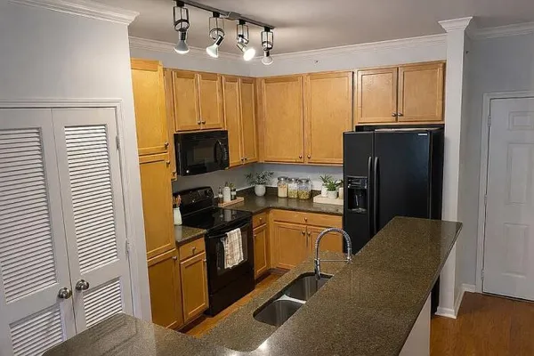 $279,900 | 1251 Strassner Drive, Unit 2404, St. Louis, MO 63101