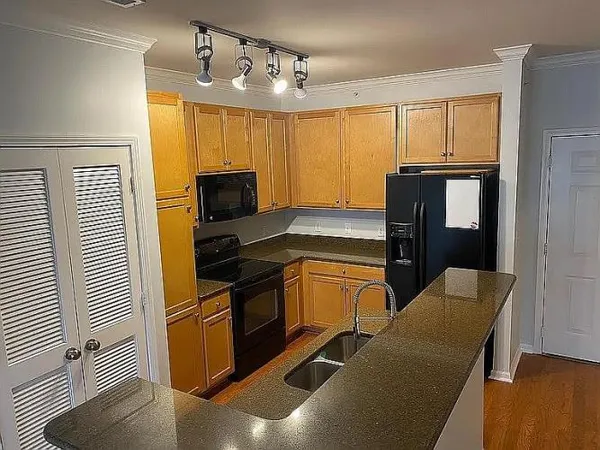 $279,900 | 1251 Strassner Drive, Unit 2404, St. Louis, MO 63101
