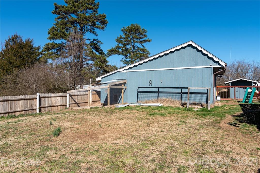 2316 Shady Grove Road Connelly Springs, NC 28612 - Photo 22 of 25 Gallery Image 22