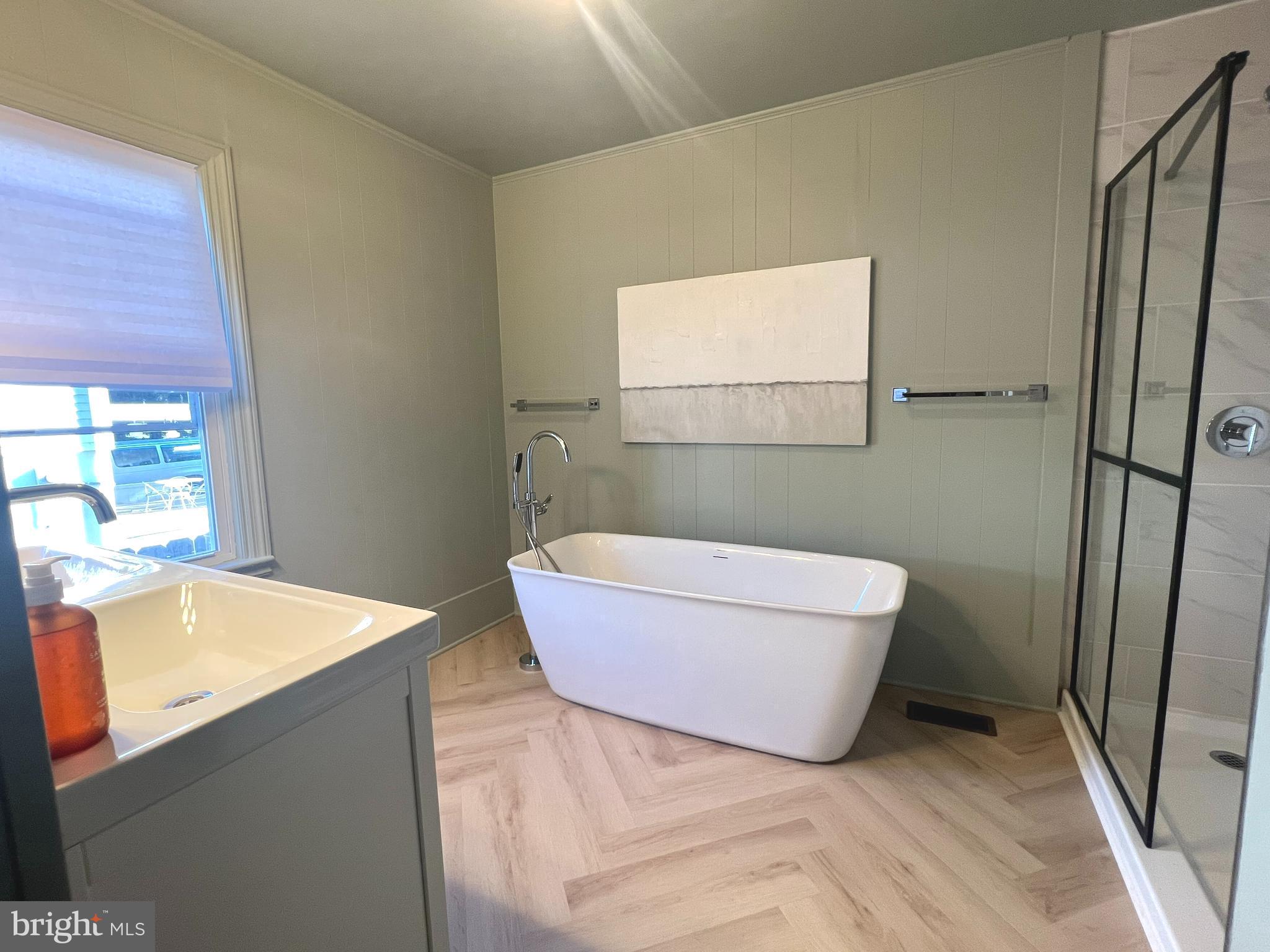18903 Orchard Terrace Road Hagerstown, MD 21742 - Photo 29 of 43 Owner's private Bath