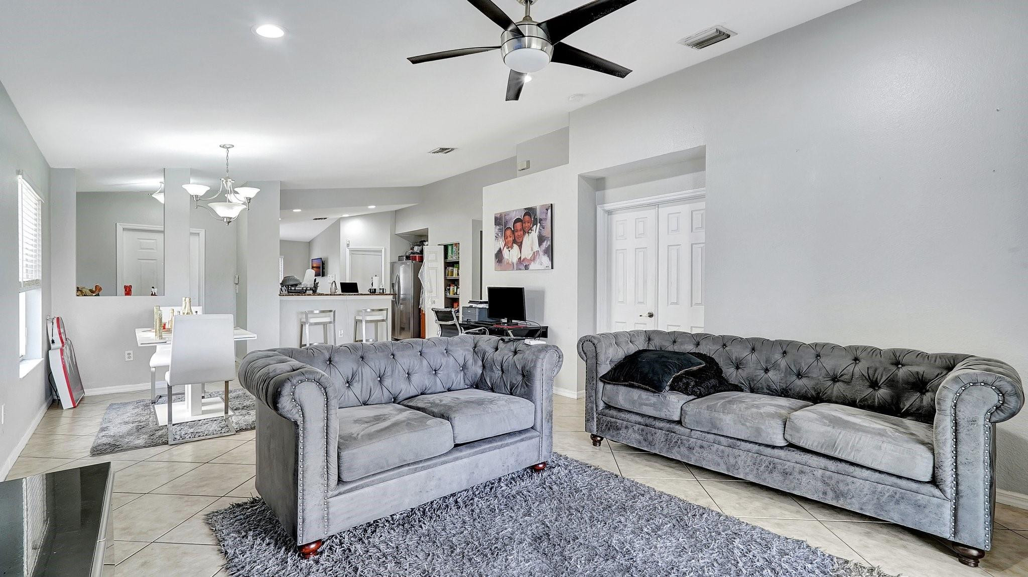 4558 Southwest 125th Lane Miramar, FL 33027 - Photo 8 of 47 Photo 8