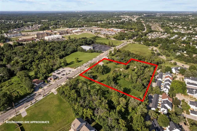 $975,000 | 16830 Manchester Road, Wildwood, MO 63040