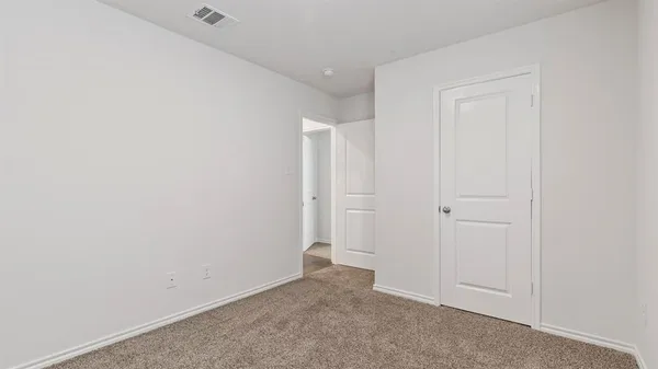 $279,490 | 901 Barton Drive, Ennis, TX 75119