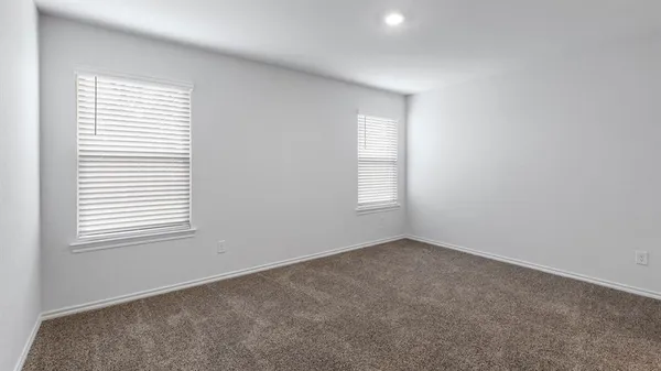 $279,490 | 901 Barton Drive, Ennis, TX 75119