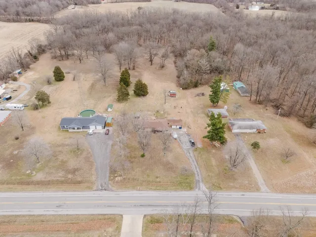 $167,000 | 17928 Highway 37, Johnston City, IL 62951