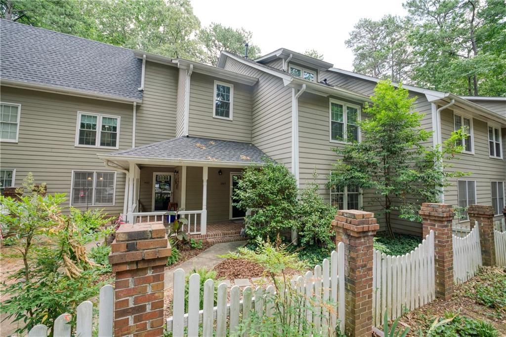 1445 Oakridge Circle Decatur, GA 30033 - Photo 2 of 23