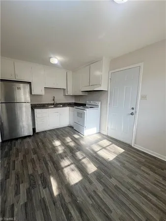 $1,325 | 2219 East Gate City Boulevard, Greensboro, NC 27401