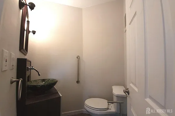 $3,900 | 425 West Broad Street, Westfield, NJ 07090