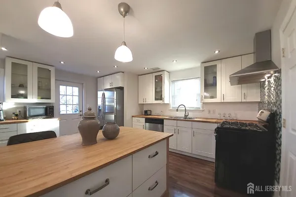 $3,900 | 425 West Broad Street, Westfield, NJ 07090