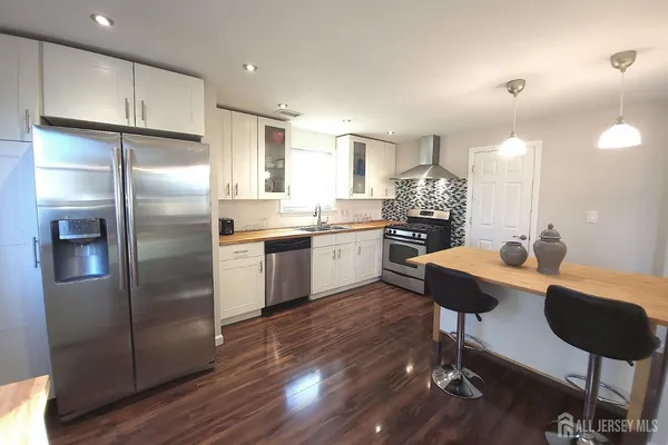 $3,900 | 425 West Broad Street, Westfield, NJ 07090