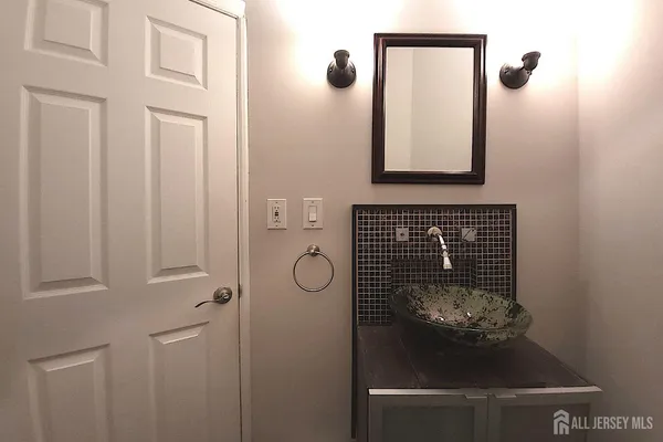 $3,900 | 425 West Broad Street, Westfield, NJ 07090