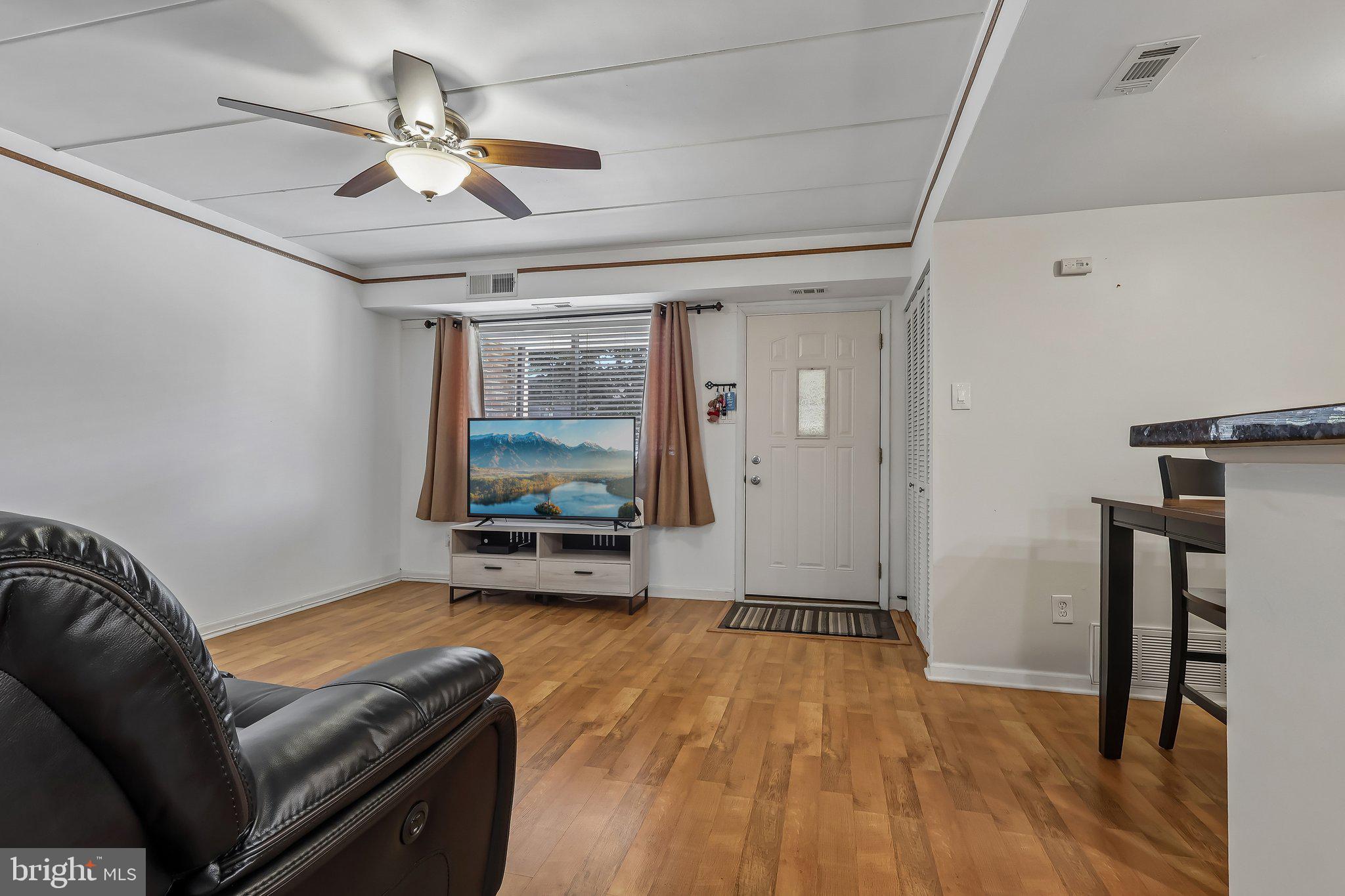 20102 Delaire Landing Road, Unit 102 Philadelphia, PA 19114 - Photo 9 of 31