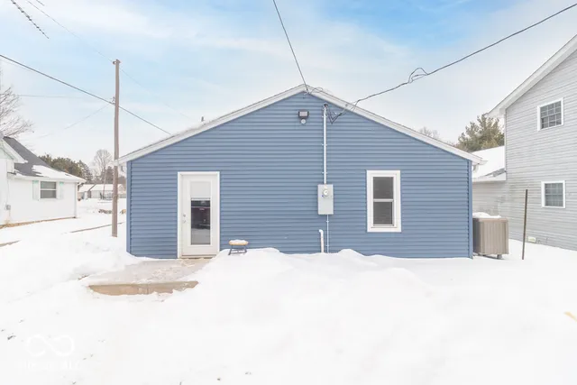 $175,000 | 209 South Cory Street, Mooreland, IN 47360