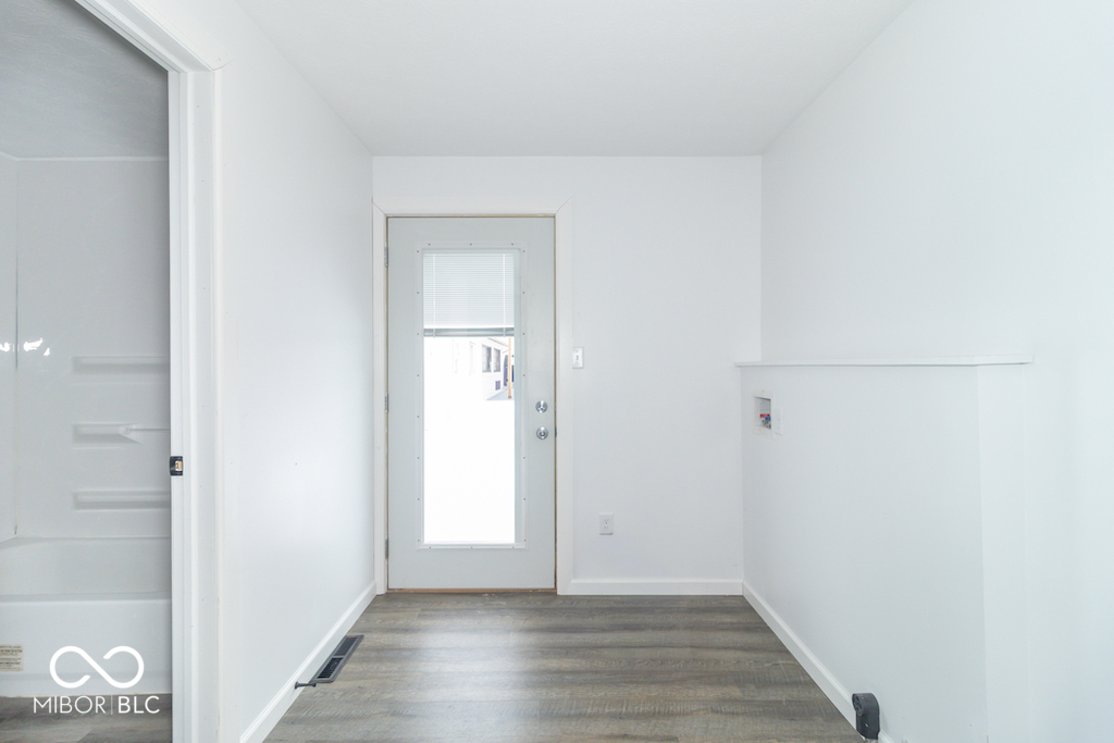 209 South Cory Street Mooreland, IN 47360 - Photo 10 of 31