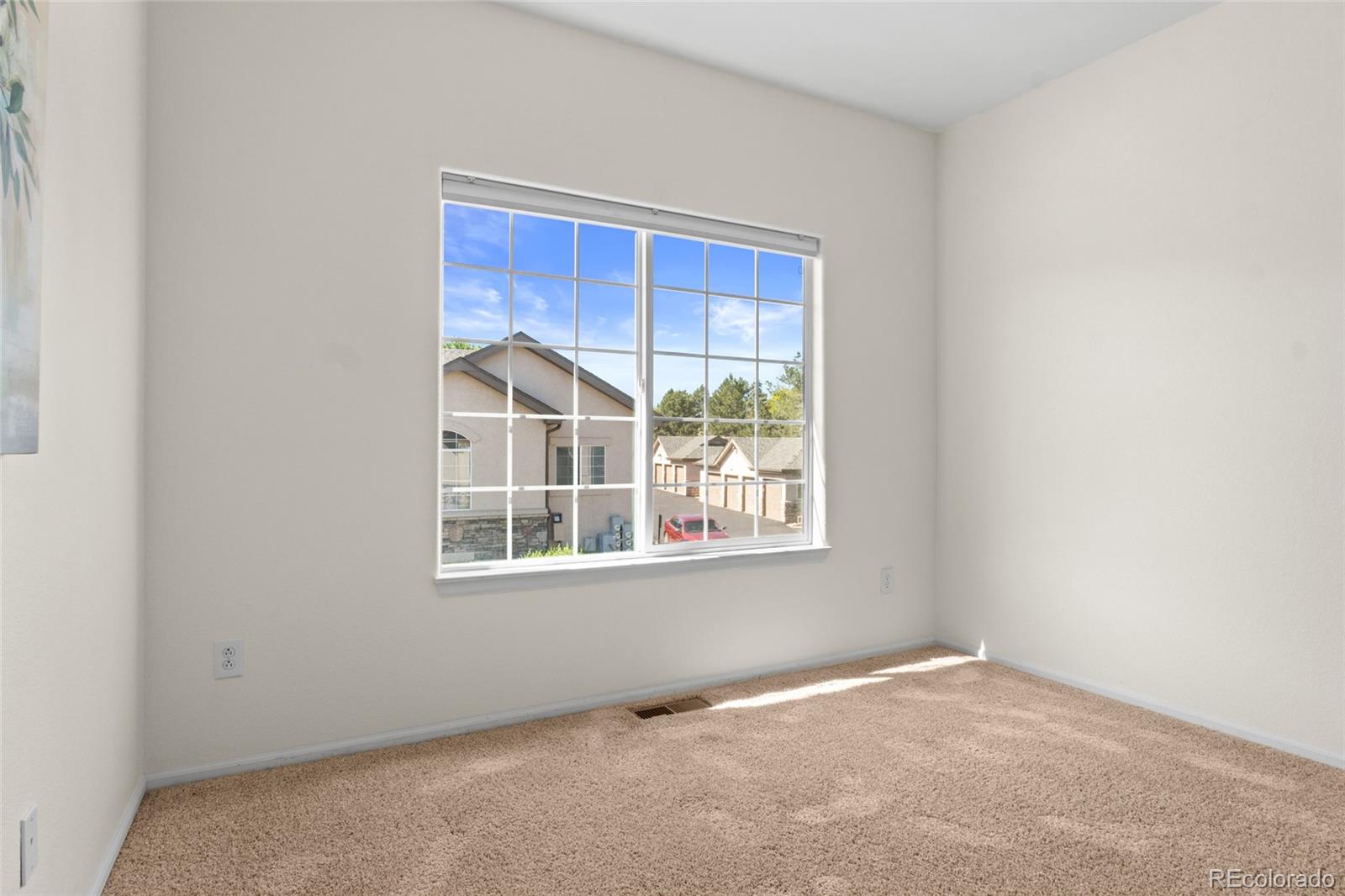 1435 South Chambers Road, Unit 102 Aurora, CO 80017 - Photo 17 of 38