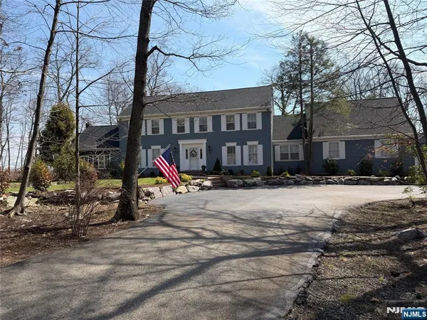 $1,395,000 | 12 Laurel Hill Drive, Newfoundland, NJ 07435