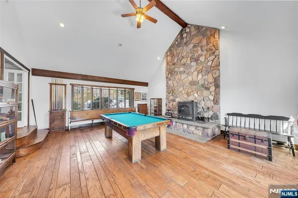 $1,395,000 | 12 Laurel Hill Drive, Newfoundland, NJ 07435