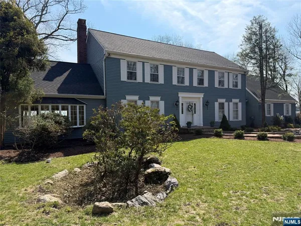 $1,395,000 | 12 Laurel Hill Drive, Newfoundland, NJ 07435