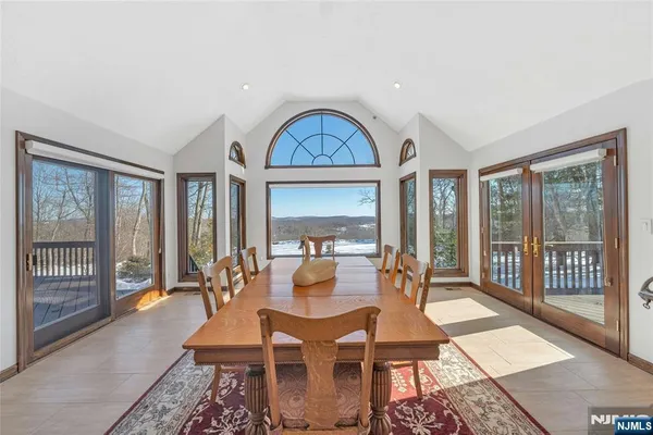 $1,395,000 | 12 Laurel Hill Drive, Newfoundland, NJ 07435