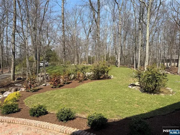 $1,395,000 | 12 Laurel Hill Drive, Newfoundland, NJ 07435