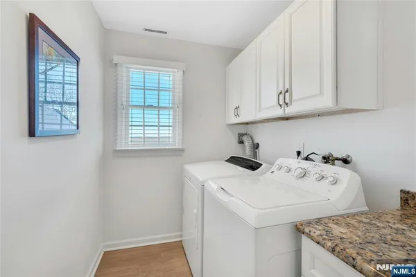 $1,395,000 | 12 Laurel Hill Drive, Newfoundland, NJ 07435