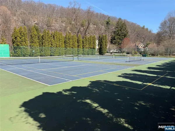 $1,395,000 | 12 Laurel Hill Drive, Newfoundland, NJ 07435