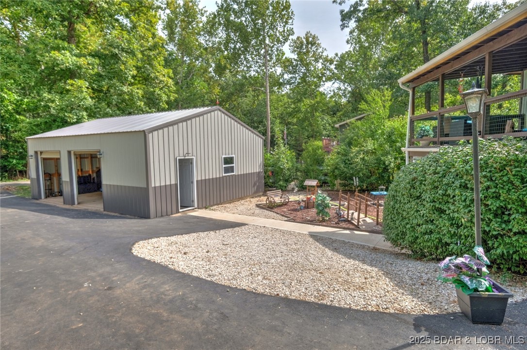 736 Everly Loop Camdenton, MO 65020 - Photo 4 of 28