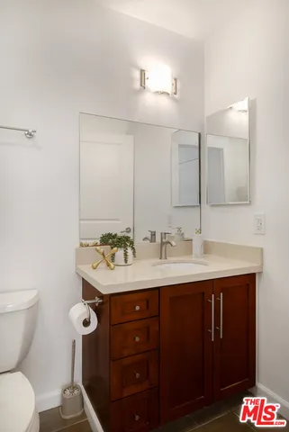 $649,000 | 4702 Fulton Avenue, Unit 304, Sherman Oaks, CA 91423