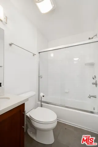 $649,000 | 4702 Fulton Avenue, Unit 304, Sherman Oaks, CA 91423