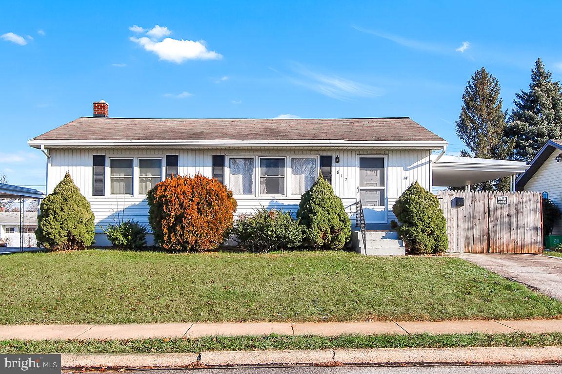 817 Gunnison Road York, PA 17404 - Photo 1 of 24