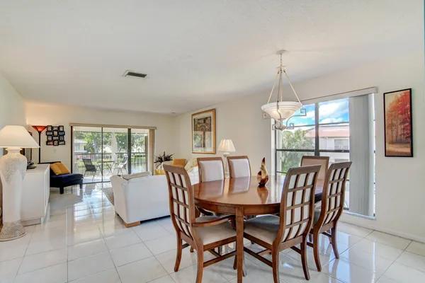 $2,200 | 7911 Eastlake Drive, Unit H, Boca Raton, FL 33433