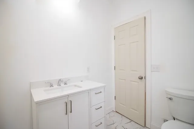 $3,000 | 58 Willow Street, Lowell, MA 01852