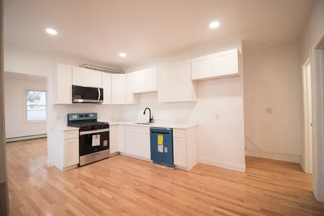 $3,000 | 58 Willow Street, Lowell, MA 01852