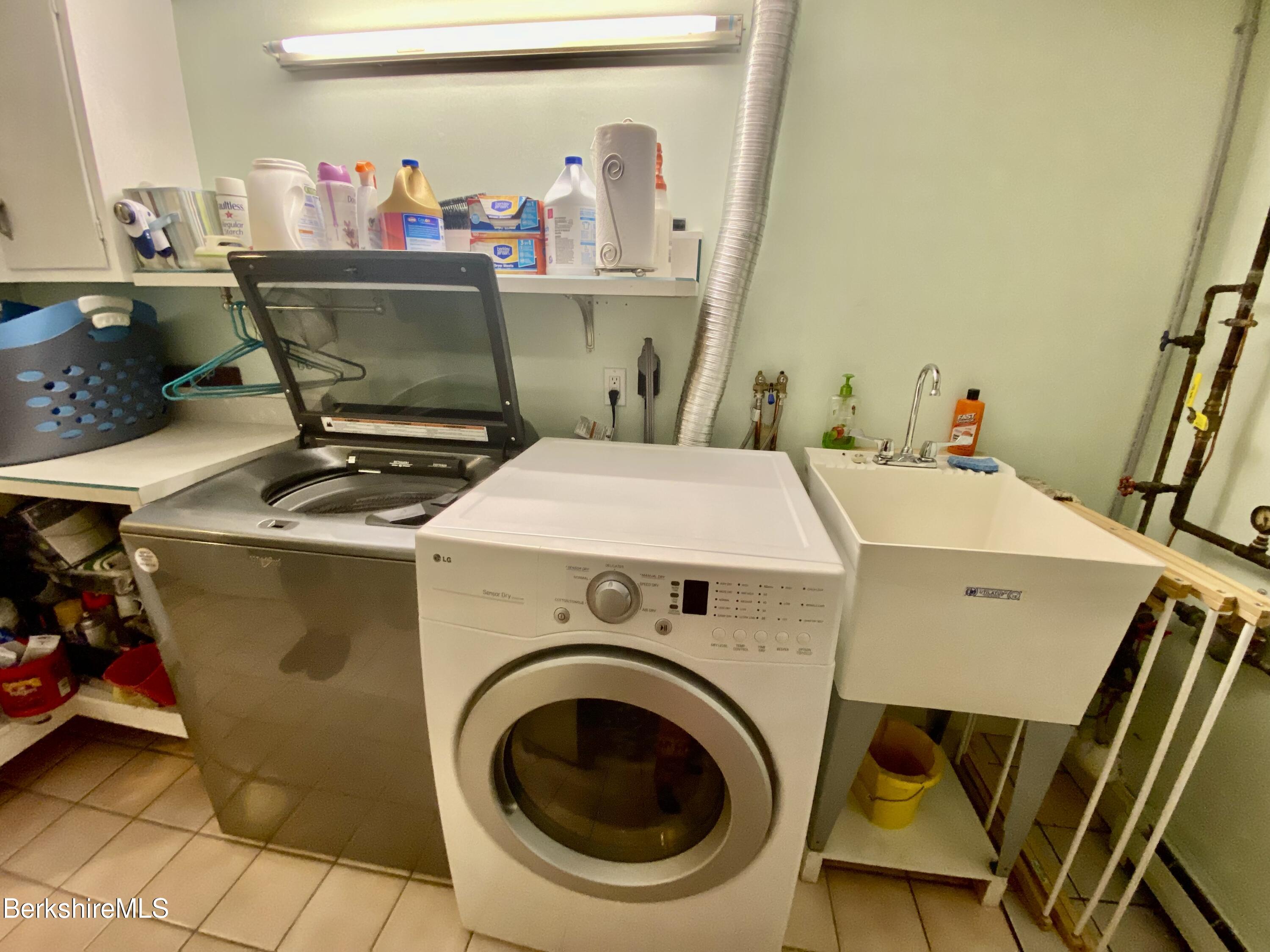 4 Devonshire Drive Cheshire, MA 01225 - Photo 46 of 48 a utility room with dryer washer and a sink