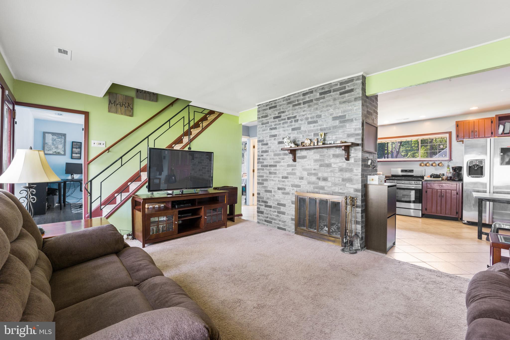 9349 Andover Road Philadelphia, PA 19114 - Photo 5 of 30 Gallery Image 5