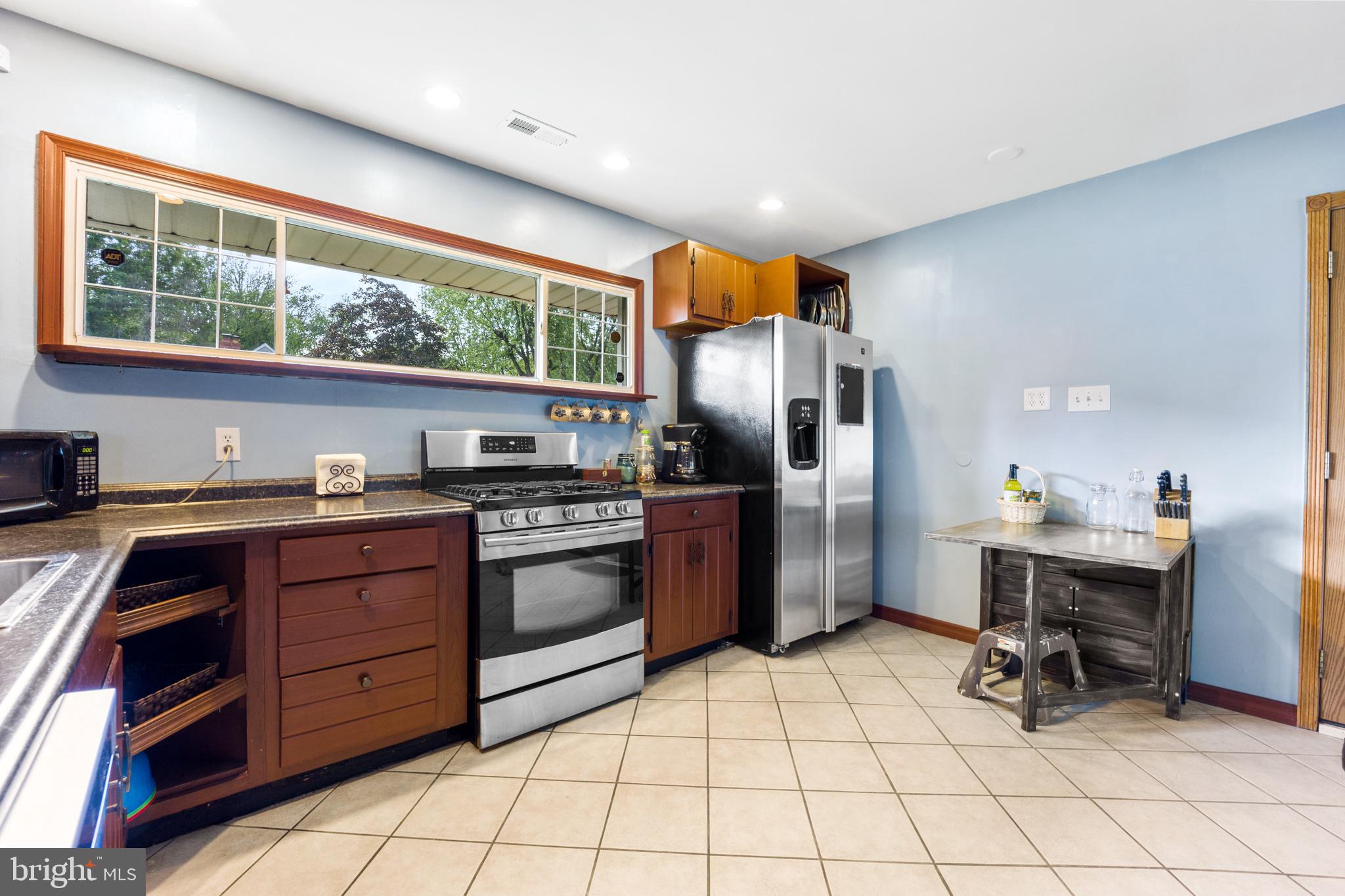 9349 Andover Road Philadelphia, PA 19114 - Photo 7 of 30 Gallery Image 7